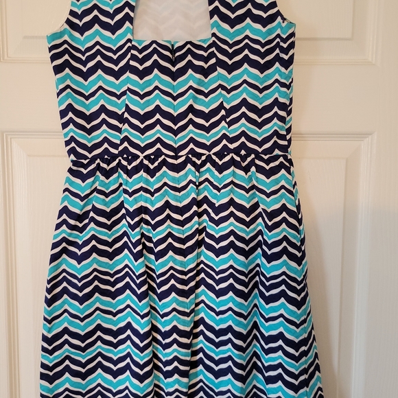 VINEYARD VINES BLUE/TEAL Chevron Whale’s Tail Print Fit & Flare Short Dress sz 4 - Picture 6 of 6